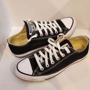 Converse Chuck Taylor All-Star Sneaker Womens 8 Black & White